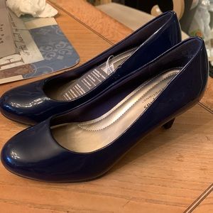 Comfort Plus by Predictions Blue Heels